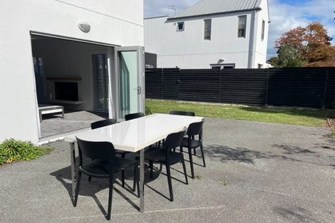 Photo of property in 16 Bryndwr Road, Fendalton, Christchurch, 8052
