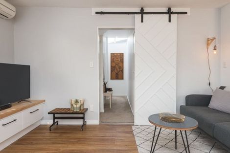 Photo of property in 2/270 Kilmore Street, Christchurch Central, Christchurch, 8011