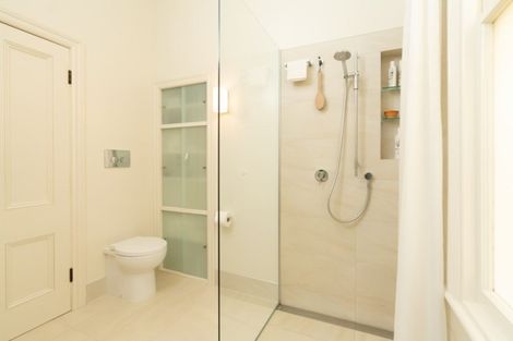 Photo of property in 56 Glenmore Street, Northland, Wellington, 6012