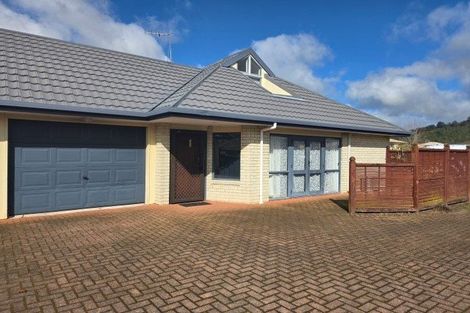 Photo of property in 3/66 Kawaha Point Road, Kawaha Point, Rotorua, 3010