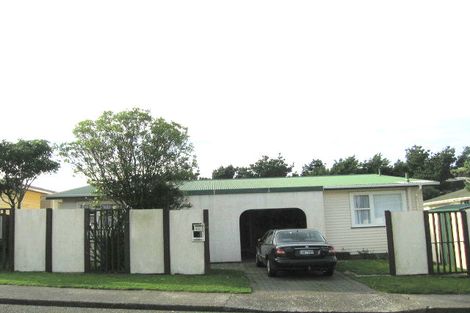 Photo of property in 66 Somes Crescent, Newlands, Wellington, 6037