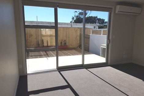 Photo of property in 32u2 Dr Taylor Terrace, Johnsonville, Wellington, 6037