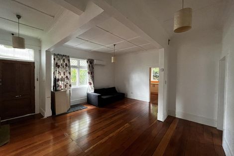 Photo of property in 75 Todman Street, Brooklyn, Wellington, 6021