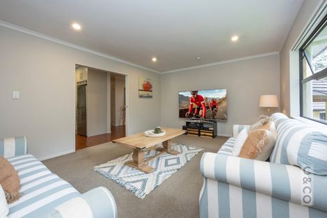Photo of property in 9 Buttercup Place, Waimauku, 0812