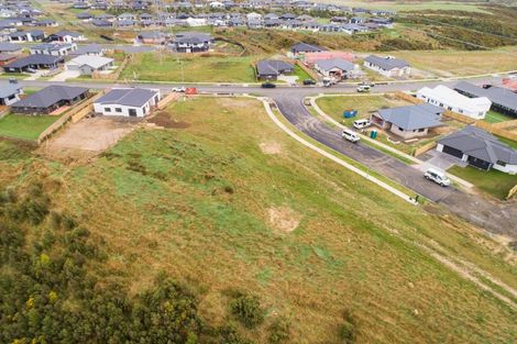 Photo of property in 54 Atlantic Drive, Fitzherbert, Palmerston North, 4410