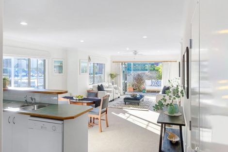 Photo of property in 30 Lakeridge Close, Rangatira Park, Taupo, 3330