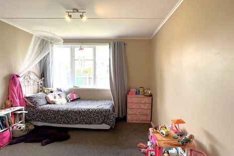 Photo of property in 1 Mchardie Street, Trentham, Upper Hutt, 5018