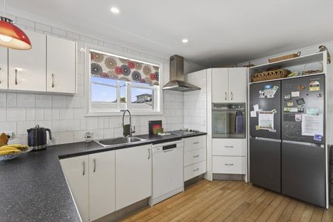 Photo of property in 18 Cowling Road, Hurdon, New Plymouth, 4310