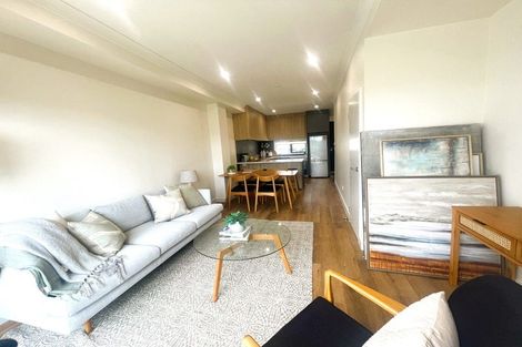 Photo of property in 33 Parkwood Avenue, Westgate, Auckland, 0614