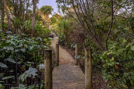 Photo of property in 181a Greenhithe Road, Greenhithe, Auckland, 0632