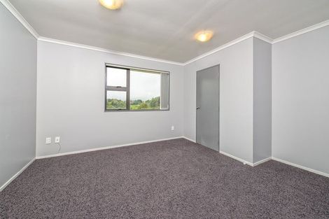 Photo of property in 8 Kokako Rise, Papakura, 2110