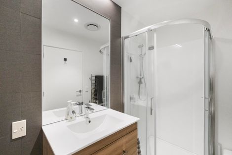 Photo of property in 34a Lake Street, Cambridge, 3434