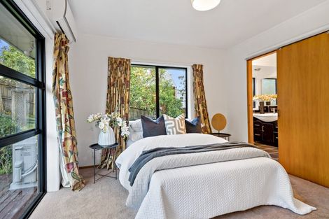 Photo of property in 40 Pigeon Mountain Road, Half Moon Bay, Auckland, 2012