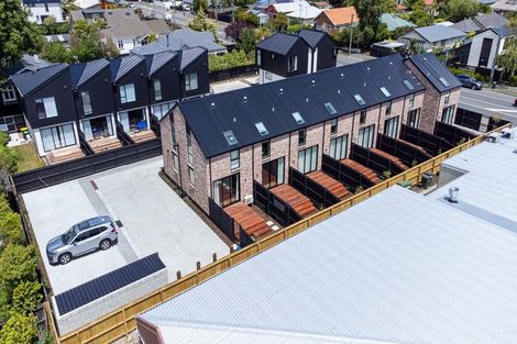 Photo of property in 2/196 Hills Road, Edgeware, Christchurch, 8013