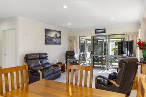 Photo of property in 4 Lakeridge Close, Rangatira Park, Taupo, 3330