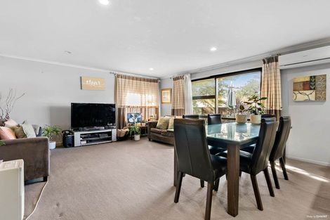 Photo of property in 35 Heathdale Crescent, Papakura, 2110