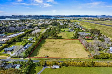 Photo of property in 30 Karaka Road, Whenuapai, Auckland, 0618