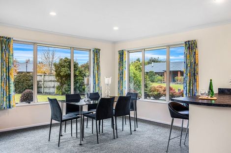 Photo of property in 49 Stonebridge Way, Prebbleton, 7604