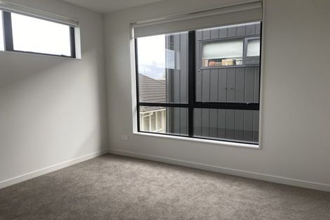 Photo of property in 3/3 Beach Road, Te Atatu Peninsula, 0610
