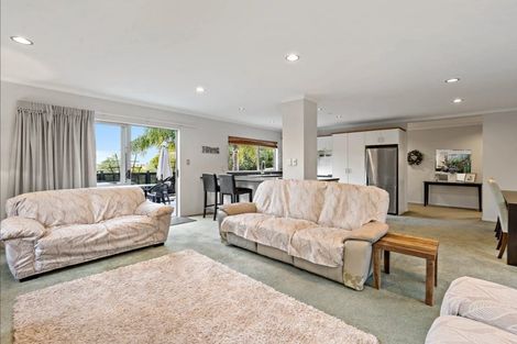 Photo of property in 16 Coral Court, Gulf Harbour, Whangaparaoa, 0930