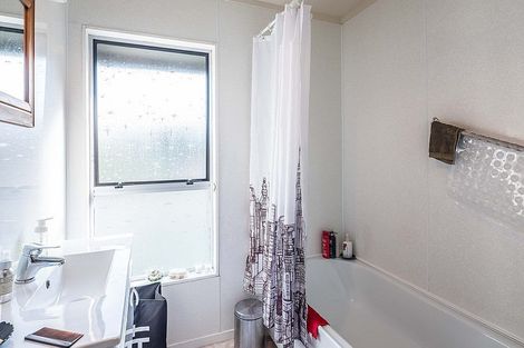 Photo of property in 72 Cunliffe Street, Churton Park, Wellington, 6037