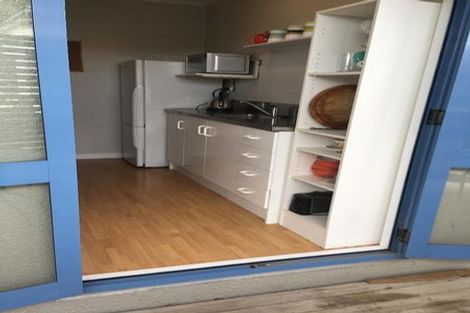 Photo of property in 16 Freyberg Street, Roslyn, Palmerston North, 4414