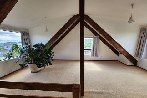 Photo of property in 1 Lindis Close, Kelson, Lower Hutt, 5010