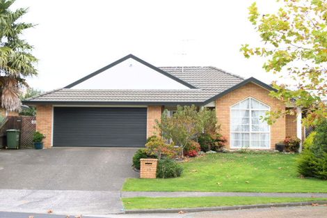 Photo of property in 2/19 Bowscale Place, Northpark, Auckland, 2013