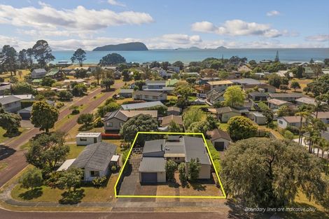 Photo of property in 15 Mccormick Place, Pauanui, Hikuai, 3579