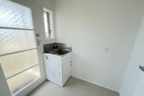 Photo of property in 31 Salamanca Road, Sunnynook, Auckland, 0620