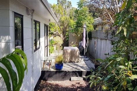 Photo of property in 1/38 Kaipatiki Road, Glenfield, Auckland, 0629