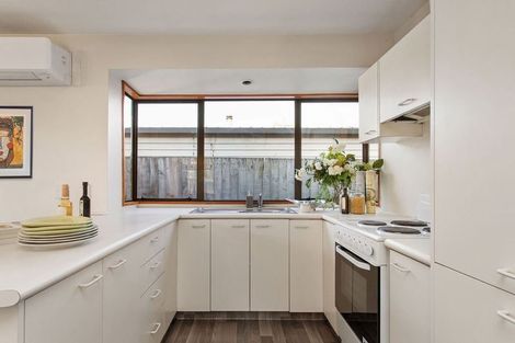 Photo of property in 18 Winters Road, Redwood, Christchurch, 8051