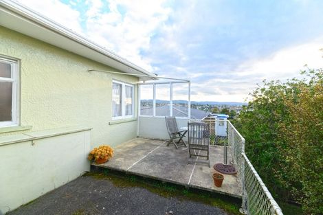 Photo of property in 17 Routley Drive, Glen Eden, Auckland, 0602