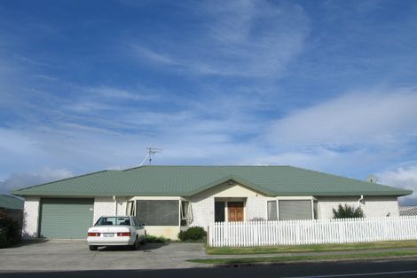 Photo of property in 4d Cedar Drive, Paraparaumu Beach, Paraparaumu, 5032