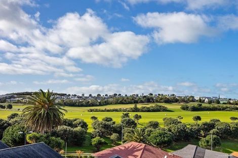Photo of property in 100 Nautilus Drive, Gulf Harbour, Whangaparaoa, 0930
