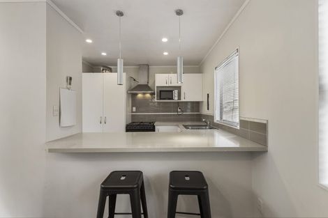 Photo of property in 2/18 Noeleen Street, Glenfield, Auckland, 0629