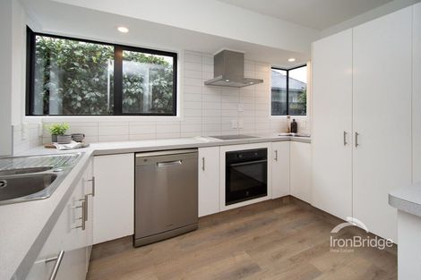 Photo of property in 12 Claverley Garden, Avonhead, Christchurch, 8042