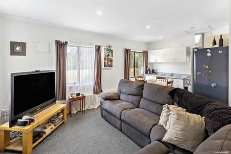 Photo of property in 15 Amberley Avenue, Te Atatu South, Auckland, 0610