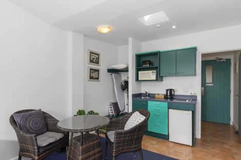 Photo of property in 6 Adams Avenue, Mount Maunganui, 3116