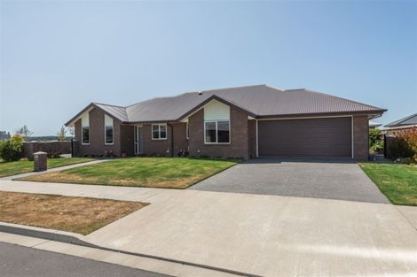 Photo of property in 48 Brockelbank Drive, Kaiapoi, 7630