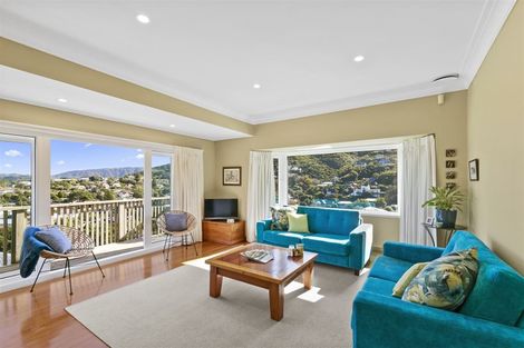 Photo of property in 9 Shortland Street, Khandallah, Wellington, 6035