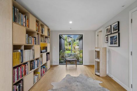 Photo of property in 28 Mcadam Drive, Jacks Point, Queenstown, 9371