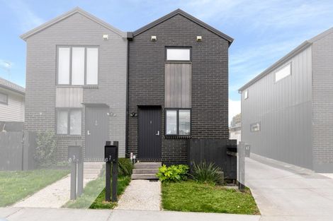 Photo of property in 2/63 Taikata Road, Te Atatu Peninsula, Auckland, 0610