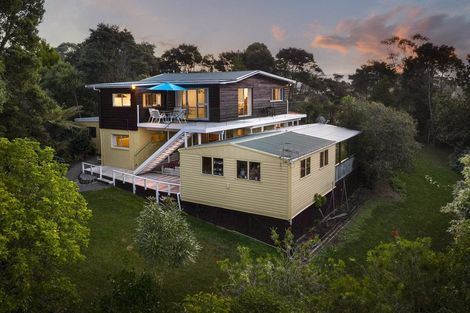 Photo of property in 194 Forest Hill Road, Waiatarua, Auckland, 0612