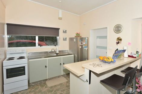 Photo of property in 8b Mountain Road, Morningside, Whangarei, 0110