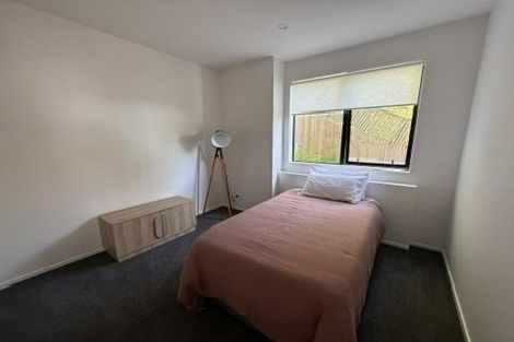 Photo of property in 905e East Coast Road, Northcross, Auckland, 0632