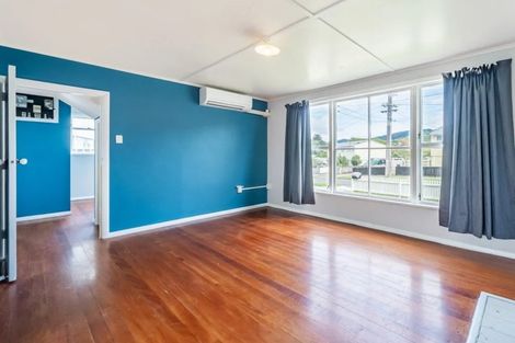 Photo of property in 40 Bell Street, Tawa, Wellington, 5028