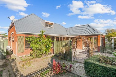 Photo of property in 26 Broadfell Avenue, Avonhead, Christchurch, 8042