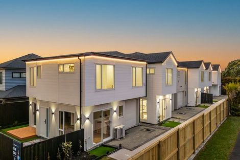 Photo of property in 17b Muir Avenue, Mangere Bridge, Auckland, 2022