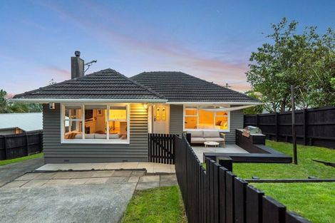 Photo of property in 1/13 Howard Road, Northcote, Auckland, 0627